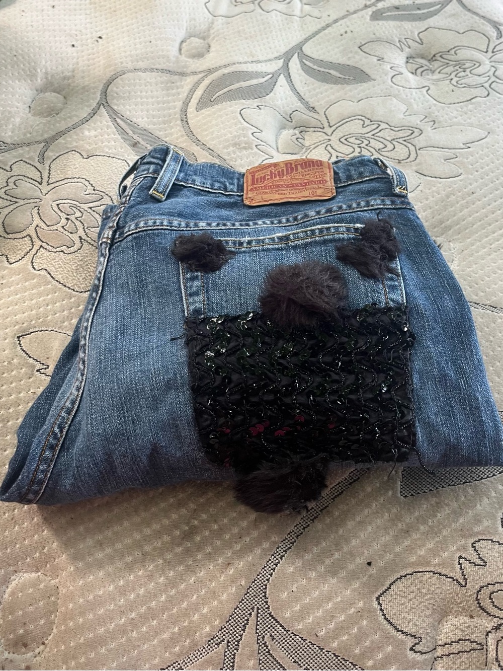Lucky Brand Blue Skinny Jeans with Black Embellished Back Pocket